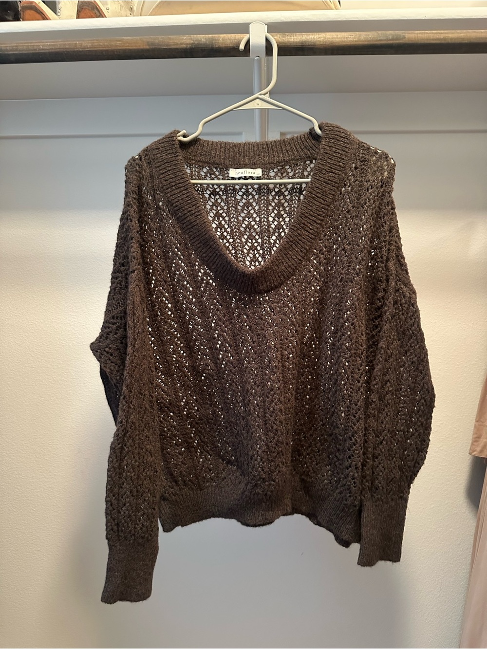 Neuflora Lavon sweater